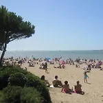 Sur L'eau Úszó hotel *