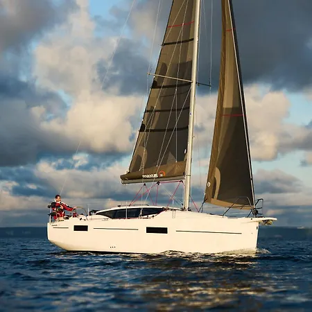 船上ホテル Sur L'eau *