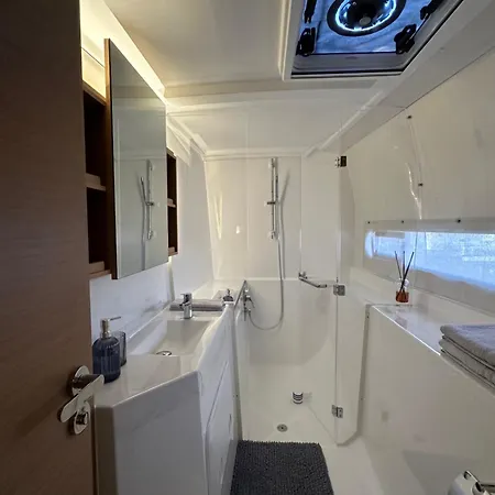 船上ホテル Sur L'eau *