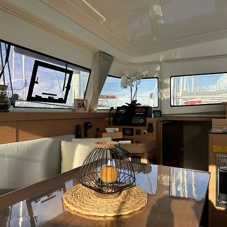 Sur L'eau ラ・ロシェル