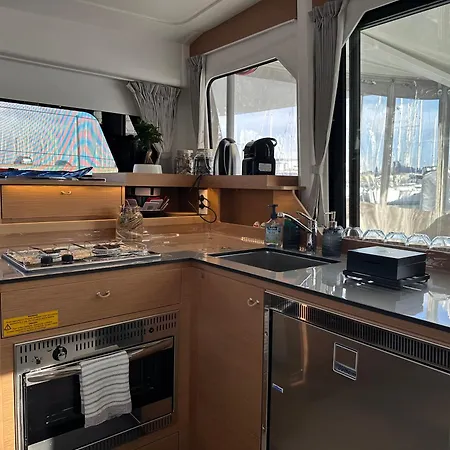 Sur L'eau ラ・ロシェル