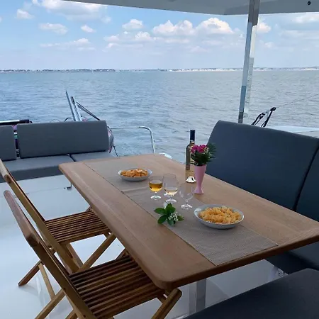 Sur L'eau ラ・ロシェル