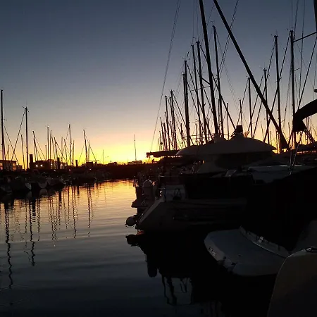 Sur L'eau La Rochelle