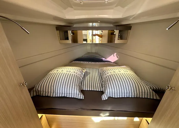 Sur L'eau * La Rochelle (Charente-Maritime)