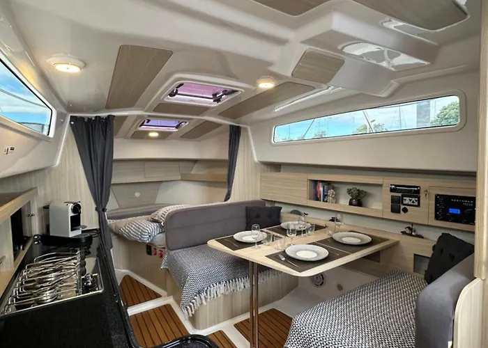 Sur L'eau * La Rochelle (Charente-Maritime)