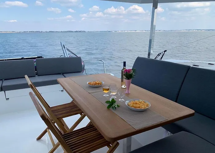 Sur L'eau La Rochelle (Charente-Maritime)