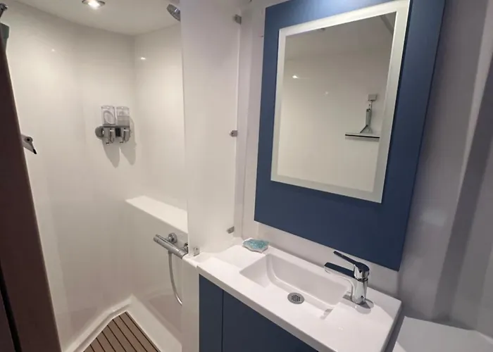 Botel Sur L'eau La Rochelle (Charente-Maritime)